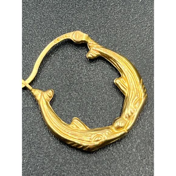 DN 14K Yellow Gold Vintage Kissing Fish Whale Hoop Earrings 1.44 grams - Picture 8 of 12